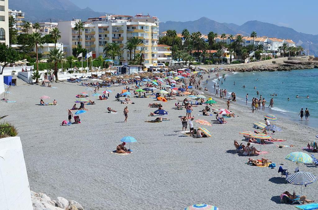Apartamento En Nerja Exteriör bild